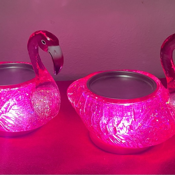 Bath & Body Works FLAMINGOS WATER GLOBE CANDLE HOLDERS **RETIRED** - Picture 4 of 4